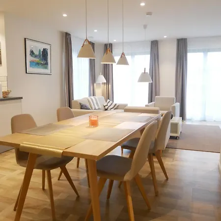 Inseldomizil Stolpe - Urlaub Unter Reet Auf Usedom * Stolpe auf Usedom